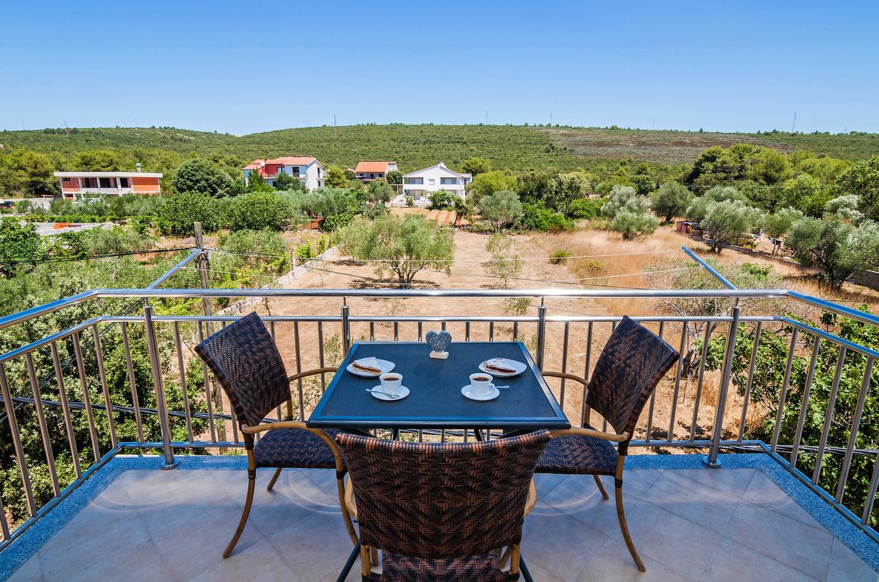 Apartment Tony With Private Pool Sukošan المظهر الخارجي الصورة
