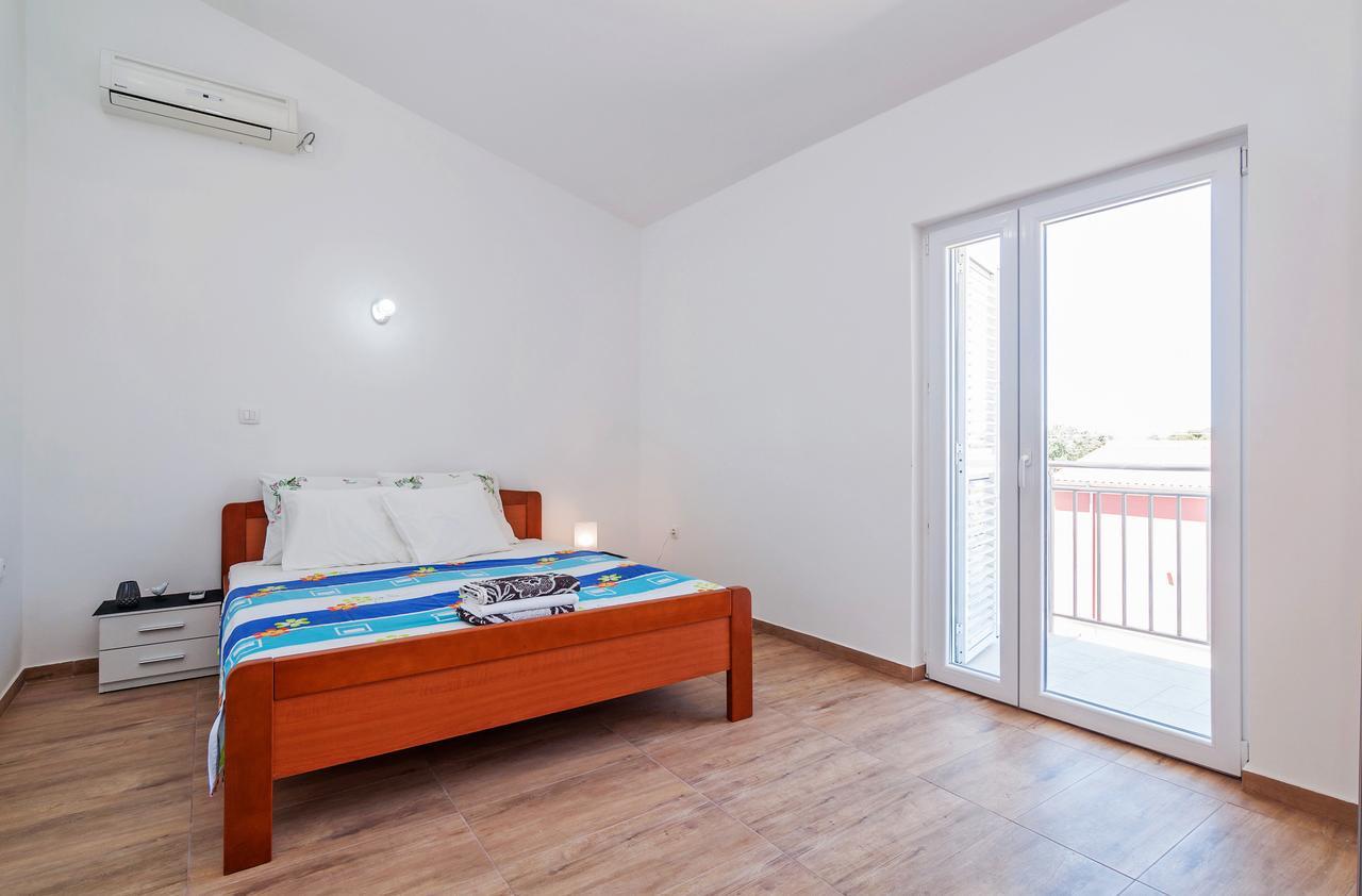 Apartment Tony With Private Pool Sukošan المظهر الخارجي الصورة