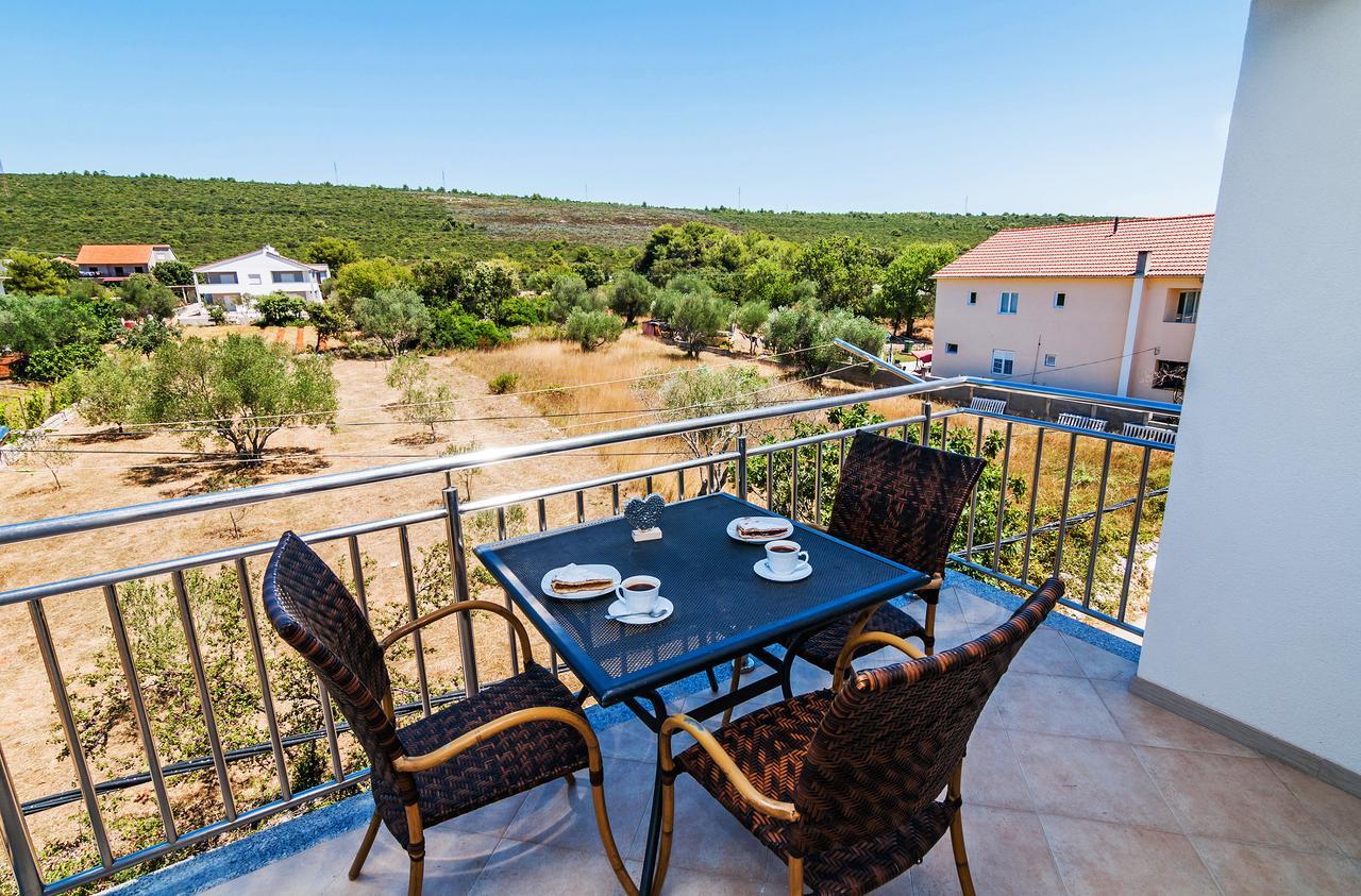 Apartment Tony With Private Pool Sukošan المظهر الخارجي الصورة
